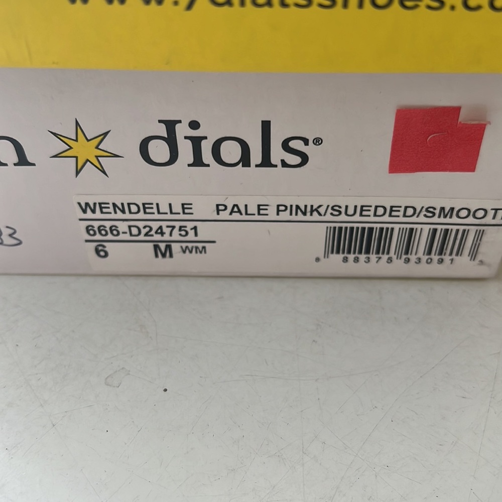 Seven Dials wendelle pale pink suede slip on sandals sz 6 nib - Picture 3 of 9